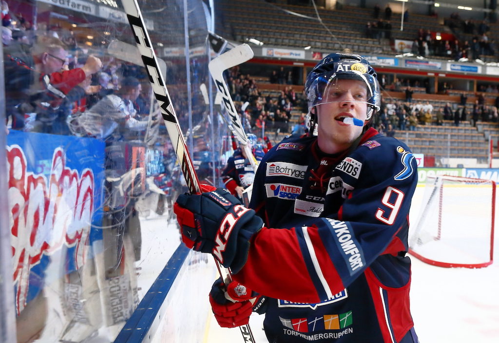 Officiellt: Linköping förlänger med talangfull back