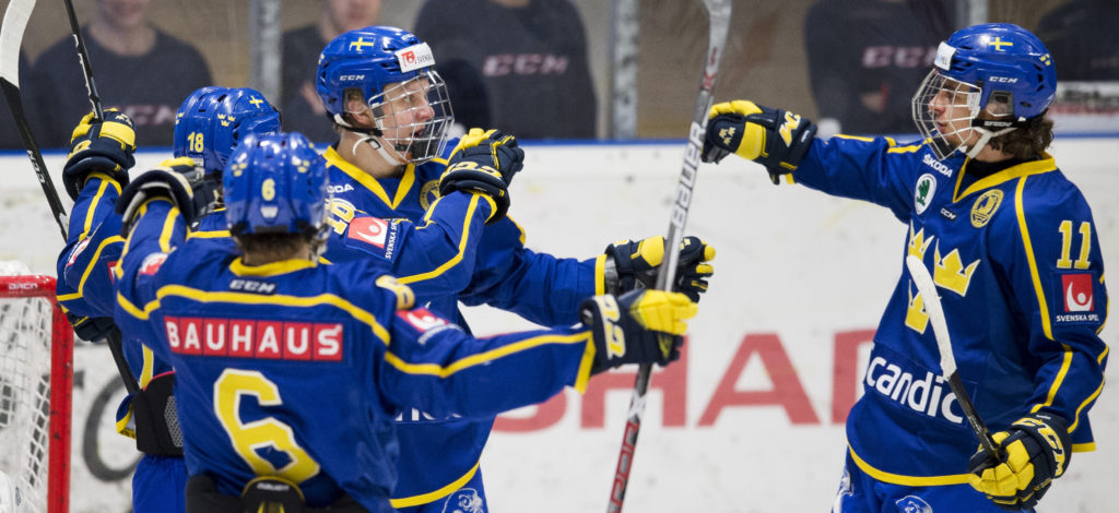 SENSATIONEN: Småkronorna slog ut Kanada