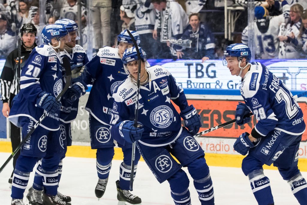 Tre spelare förlänger med Leksand