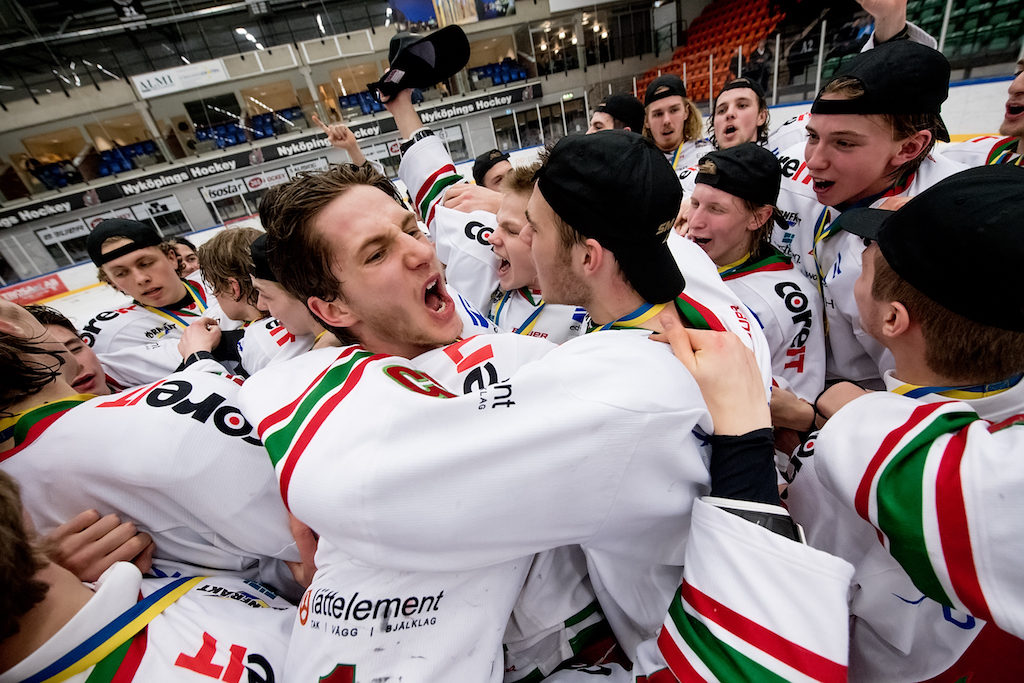 Modo svenska mästare i J18: ''Jag bara njuter av att se killarna så glada''