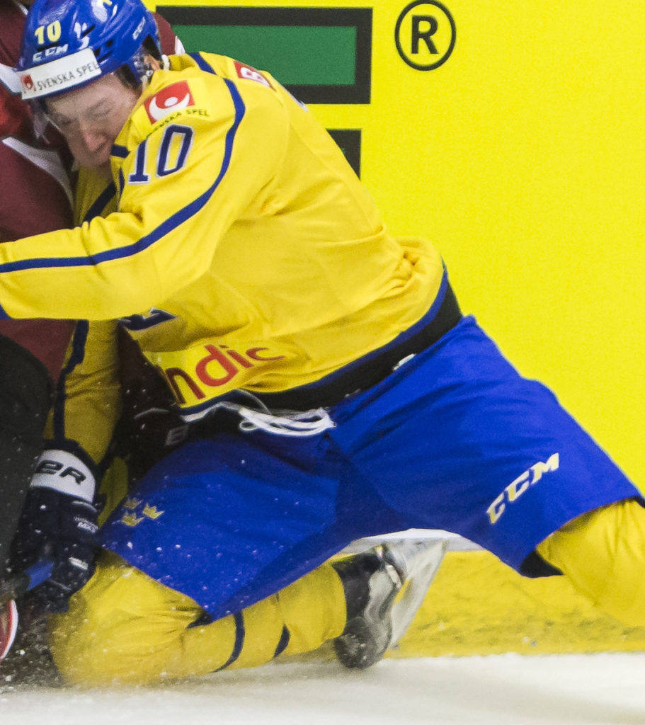 JUST NU: Hjärnskakning på Ejdsell efter ful tackling