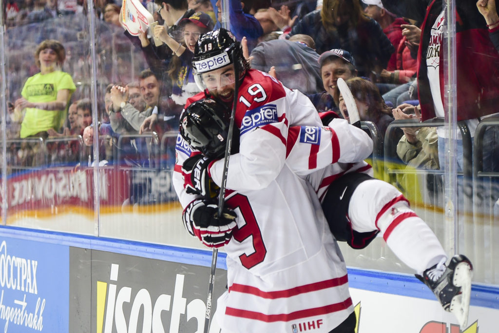 Kanada med full kontroll - drömstart i VM