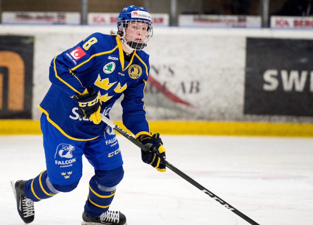 Leksand värvar ung backtalang