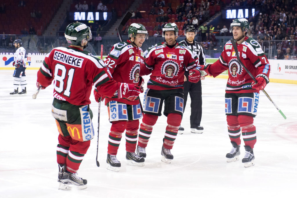 Nobbade Frölundas A-lag och blev draftad