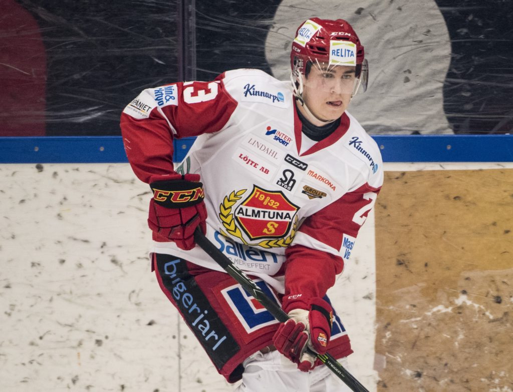 Gick till KHL efter J20 - nu tillbaka i klubben Gick till KHL efter J20 - nu tillbaka i klubben