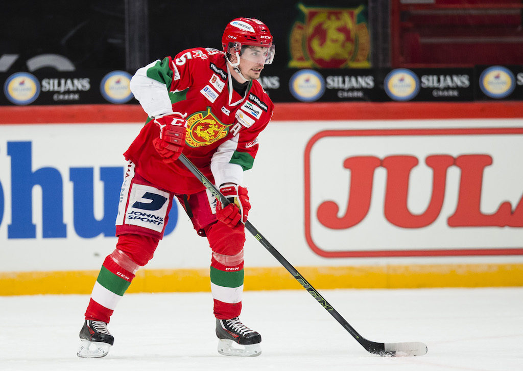 Efter SHL-avancemanget - flyttar till Skottland
