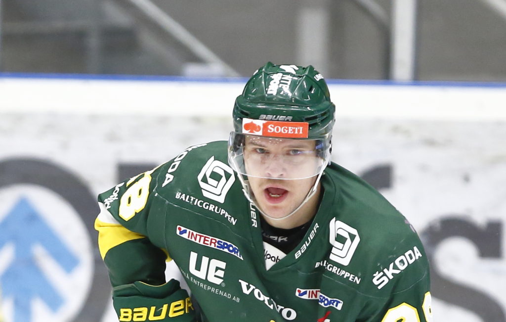 KLART: Almtuna värvar från konkurrenten