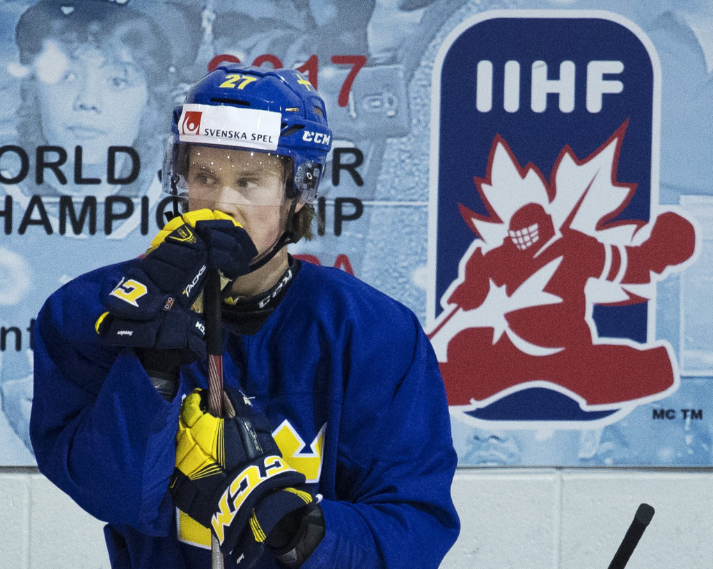 SMÄLLEN: Talangen missar NHL-campen