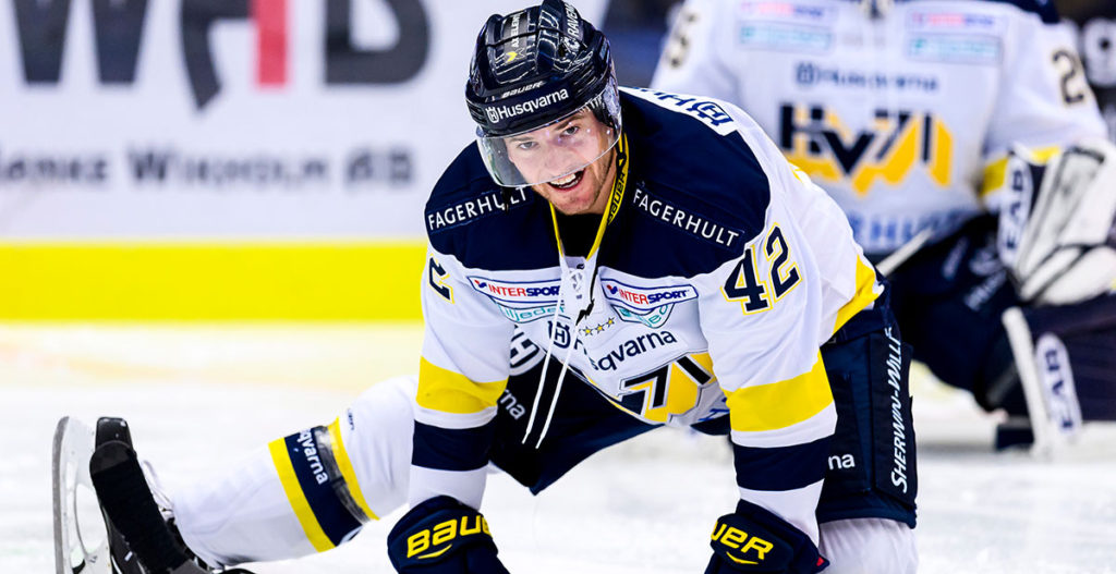 CHOCKEN: Ytterligare en back borta – stjärnan tvingas till operation