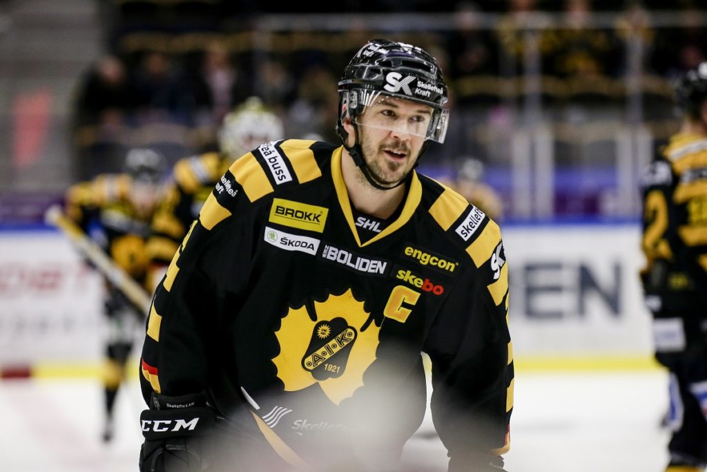 DEBATT: Ikväll gör Mr Gnällspik comeback