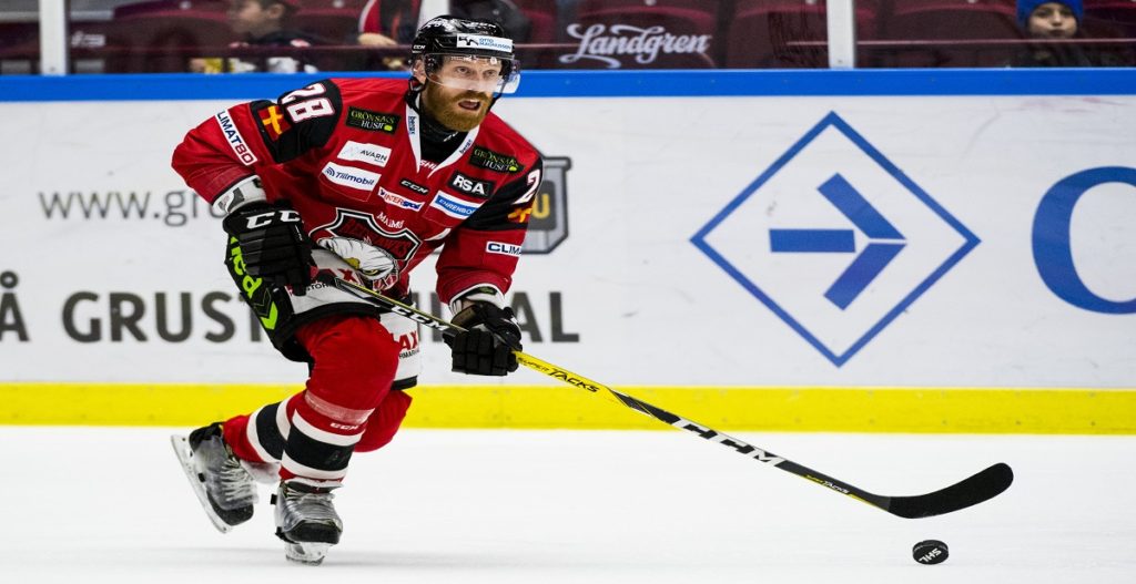 Målfarlige backen förlänger med Redhawks Målfarlige backen förlänger med Redhawks