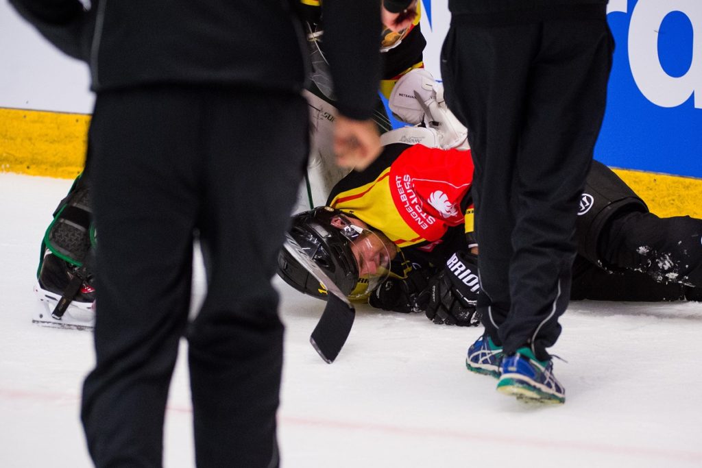 SMÄLLEN: Säsongen över för SHL-stjärnan