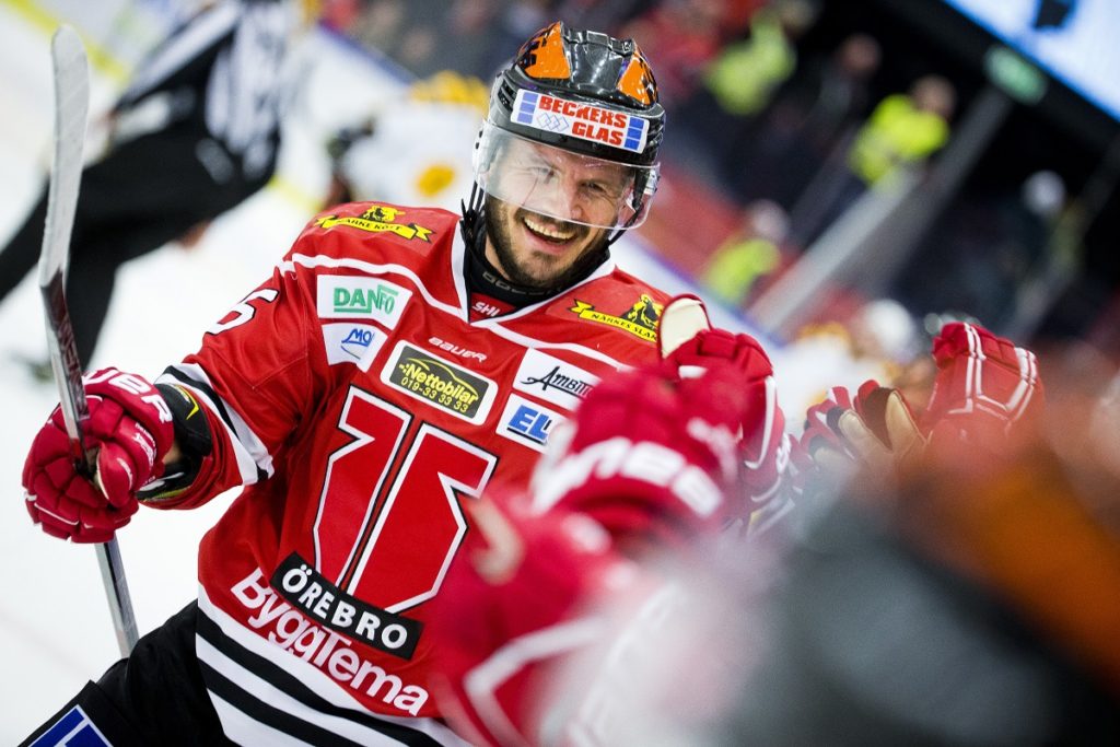 Firar 400 matcher mot seriesegrarna