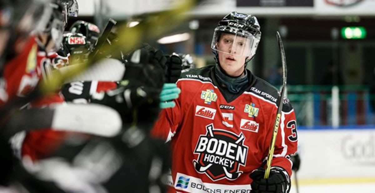 NYA DOMEN: Albin Eklund får spela hockey idag