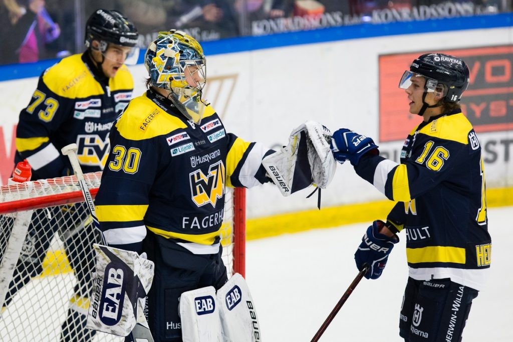 HV-SILLY: Två backar få gå efter klubbens fiaskosäsong