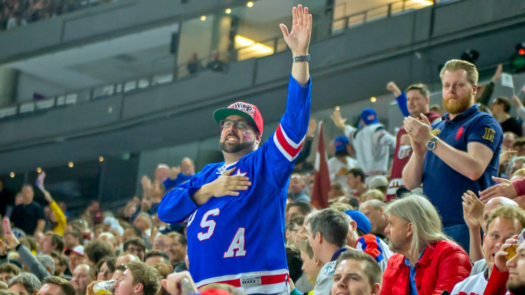 Amerikans supporter efter matchen mot Lettland under förra årets VM i Köln, Tyskland.