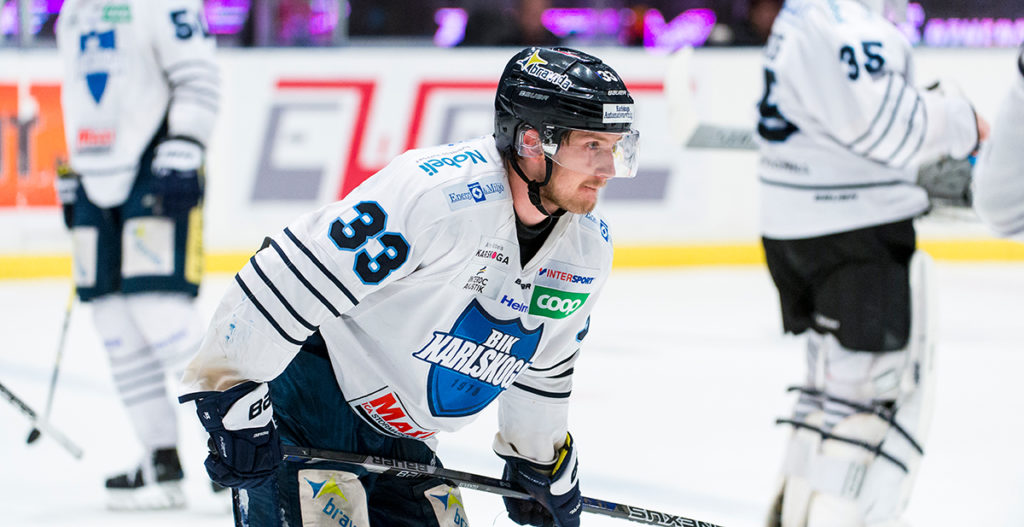Svenska tränaren värvar back till Danmark