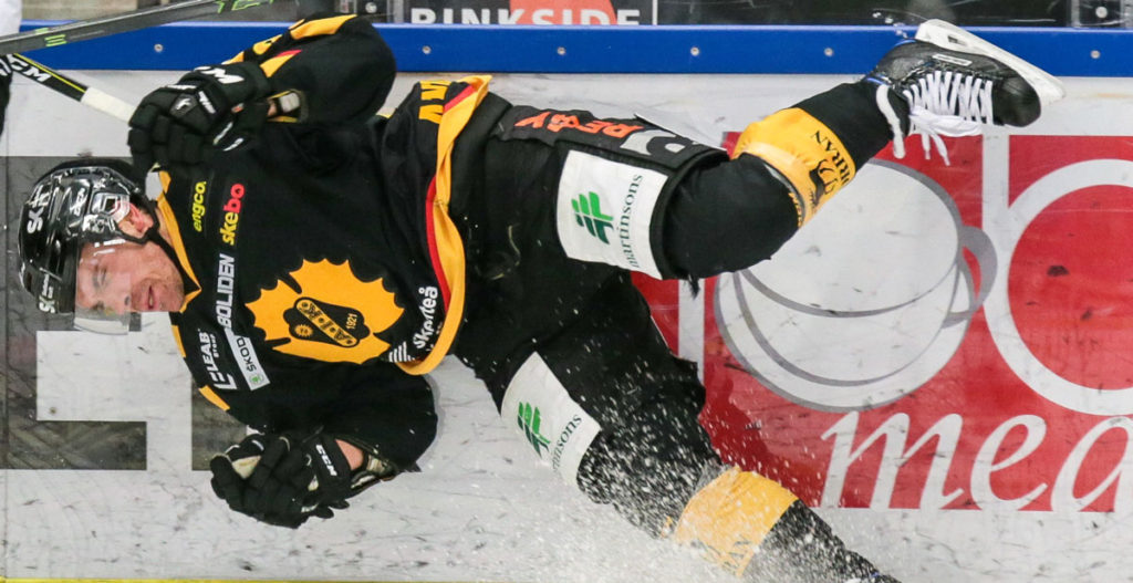SILLY SEASON: Forwarden lämnar Skellefteå – nobbas av DIF