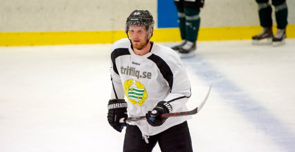 Landeskog tillbaka i Bajentröjan