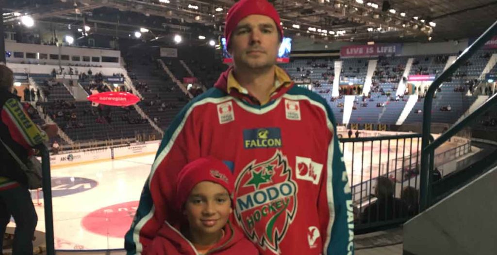 BORTASUPPORTERN: Bor i Stockholm och har säsongskort i Ö-vik
