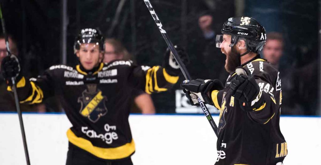 Släkten värst i hett länsderby på Hovet – självmål avgjorde i förlängningen