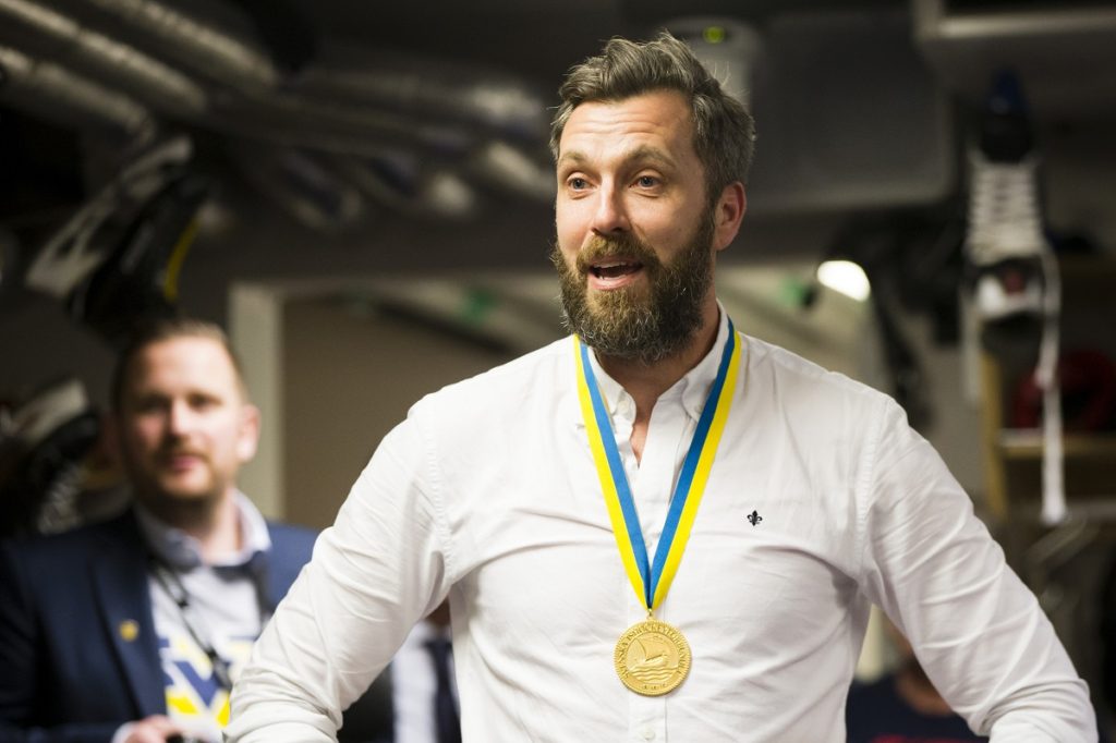 ARVIDSSON: Hult skruvade ner förväntningarna - HV71 tog guld