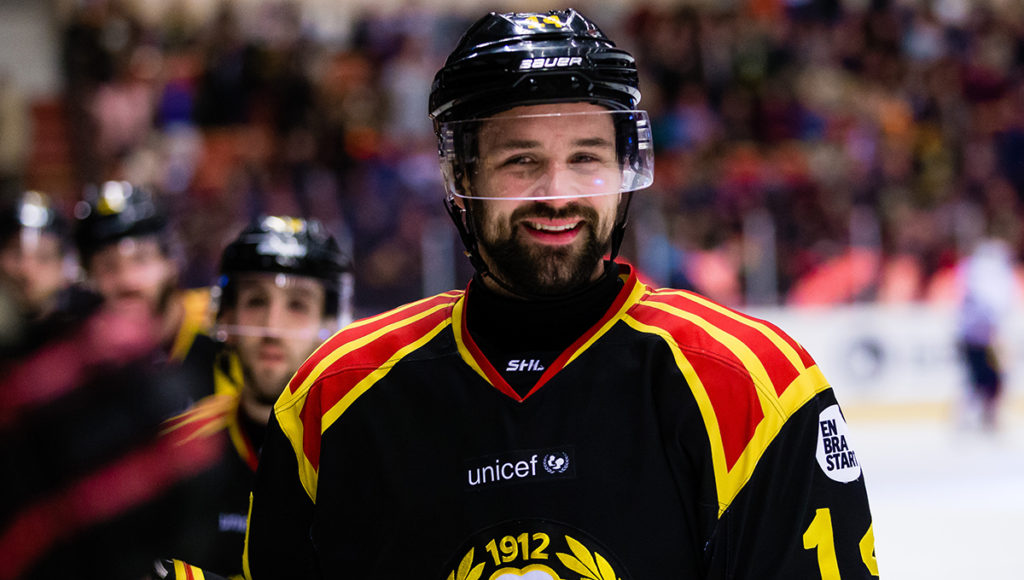 Brynäs julklapp – forwarden förlänger med tre år