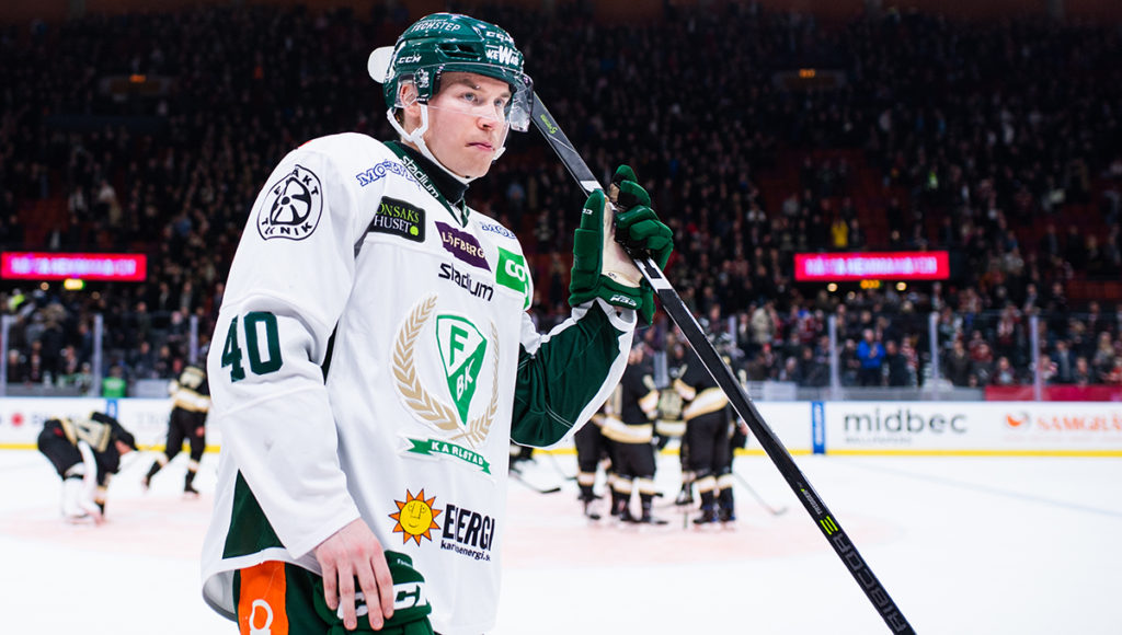 Centern får lämna Färjestad – spelat nio matcher