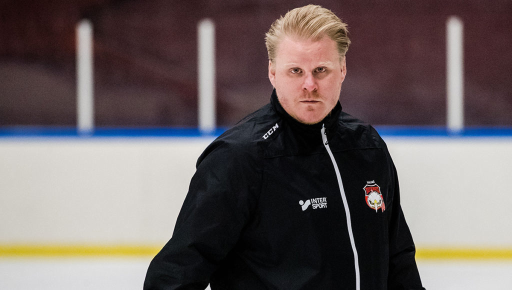 Tränaren förlänger kontraktet med SHL-klubben