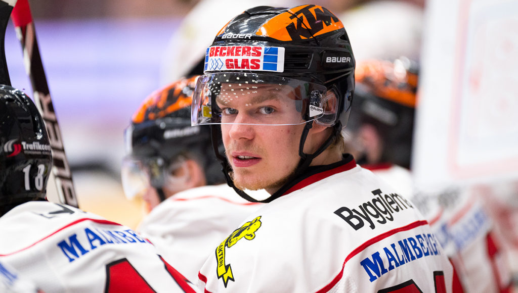 Assisterande kaptenen får förlängt kontrakt med Örebro