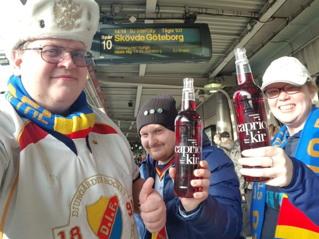 Ur spår gnällbältet, här kommer vi... Örebro Away! Ur spår gnällbältet, här kommer vi... Örebro Away!