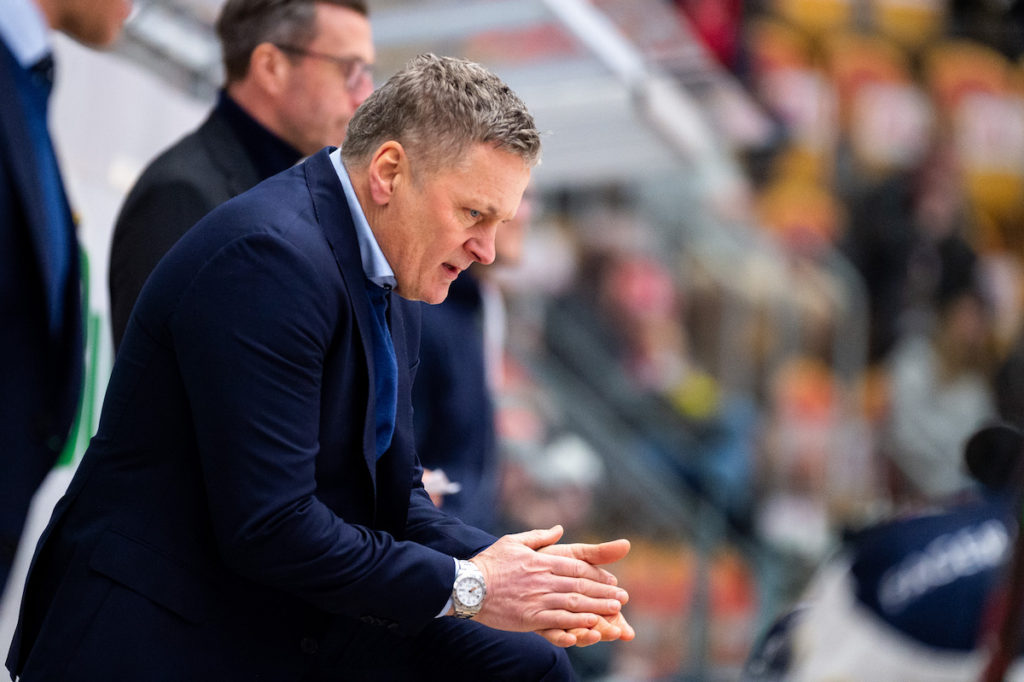 ARVIDSSON: "Tack HV71 för att ni vågar gå mot strömmen"