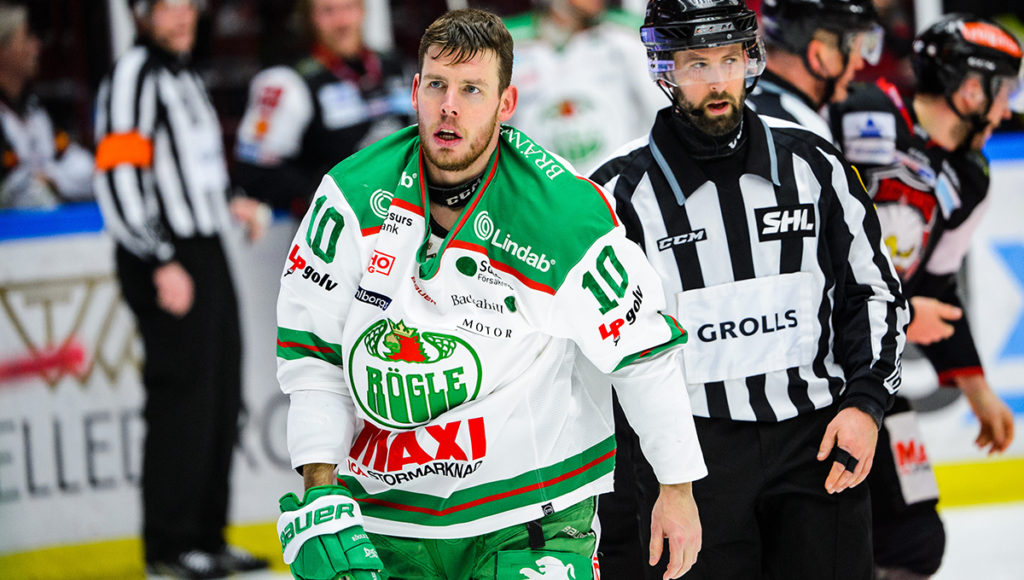 Efter tacklingen i derbyt – stängs av fem matcher