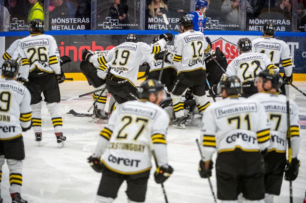 SHL-KVALET 2019: AIK kvitterade genom jättetabbe AIK kvitterar i matchserien mot Oskarshamn