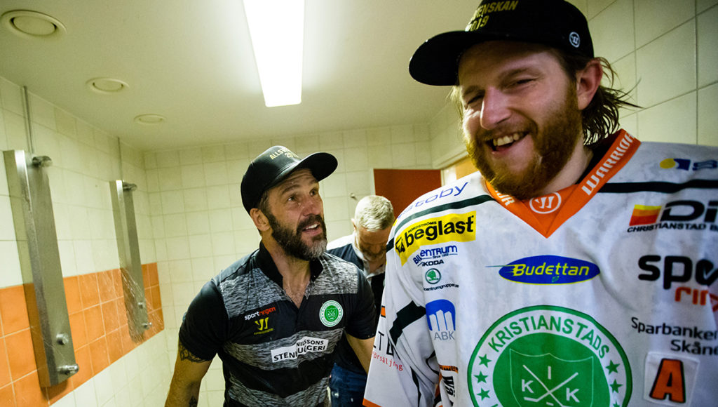 Tog upp klubben till Hockeyallsvenskan – förlänger kontraktet Tog upp klubben till Hockeyallsvenskan – förlänger kontraktet