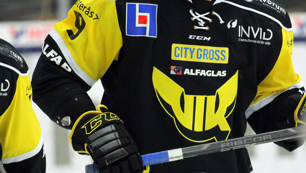 Västerås flyttar upp backen i A-laget: "kommit in i gänget på ett bra sätt"