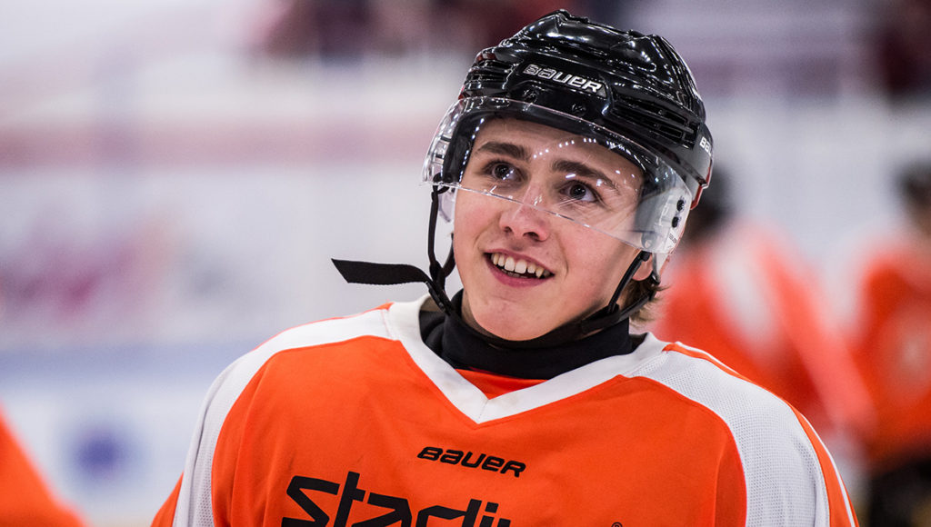 Centern blir kvar i Hockeyallsvenska klubben: "lätt beslut"