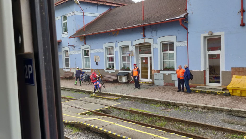 BRATISLAVA AAAHOOOJ: Tar pulsen på finska supportrar