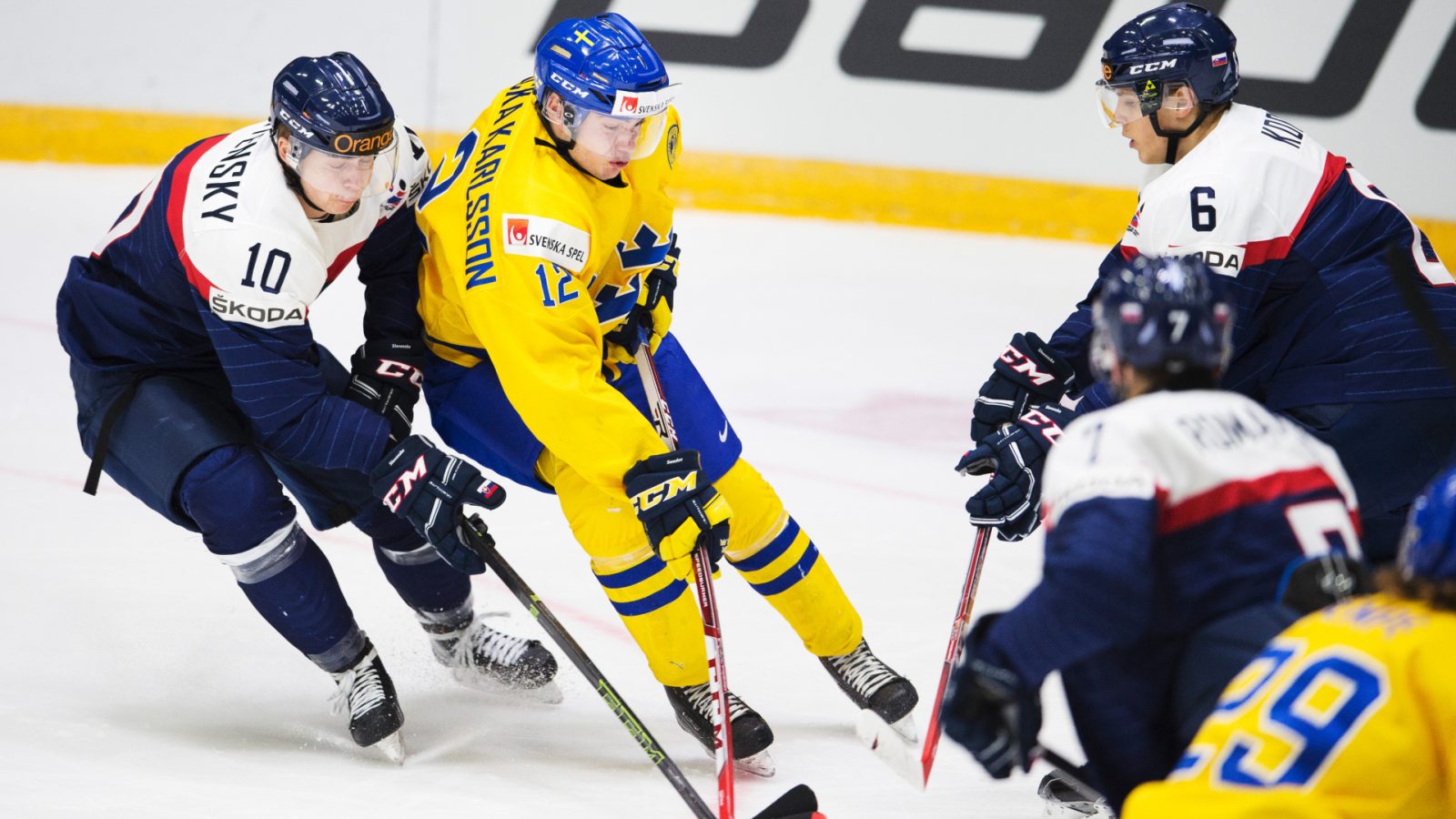 VLH-SILLY: Svensken byter AHL mot SHL