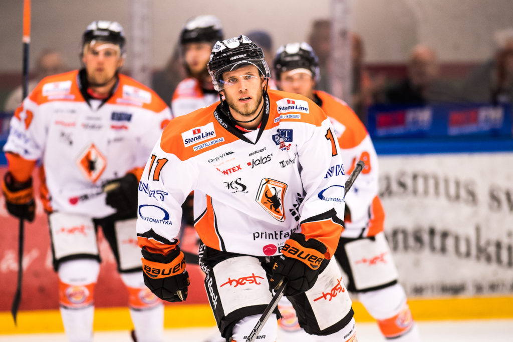 Högerfattad back klar för Brynäs