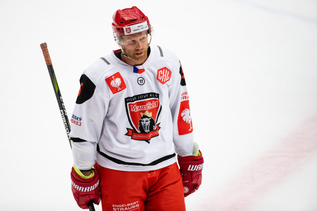 Tränar med SHL-klubben