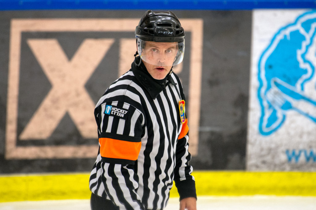 HOCKEYETTAN: Galen premiär i Småland