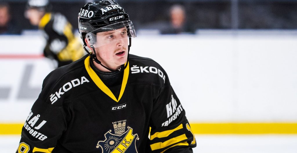 Botten chockar toppen – hattrick av Porsberger