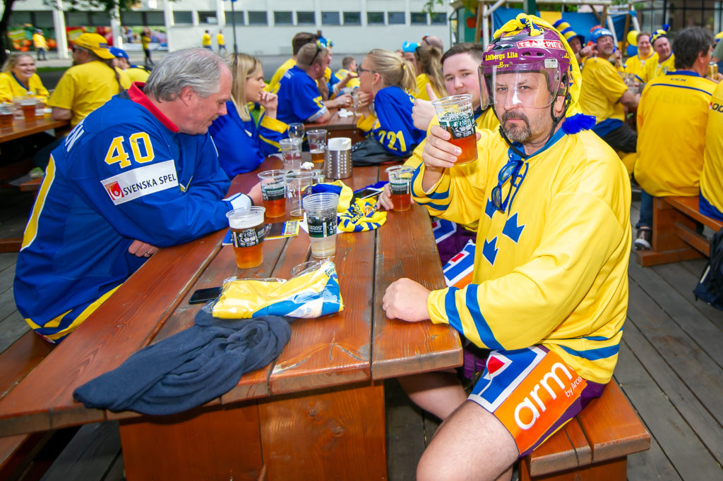 Så många mil, så många år - för sitt älskade Färjestad