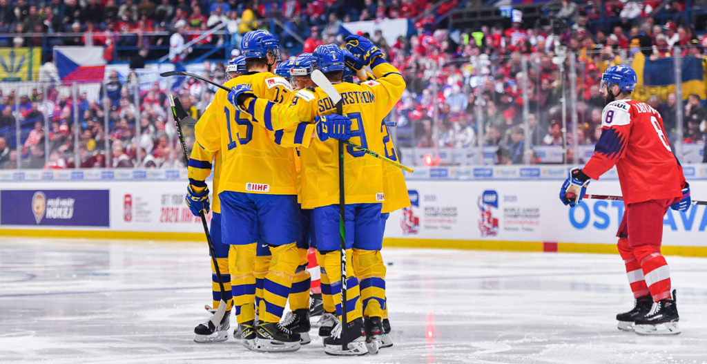 Ny målvaktstavla när Juniorkronorna avancerade till semifinal
