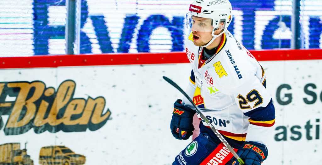 DIF: Succéspelaren förlänger med två år
