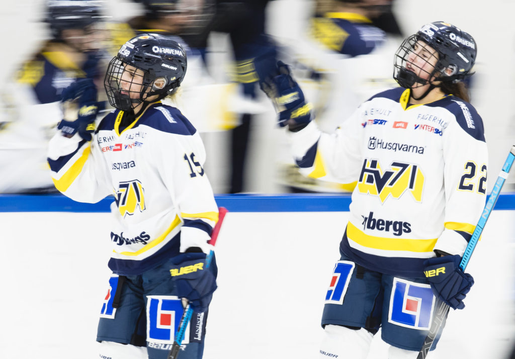 HV71 förlänger med fem spelare