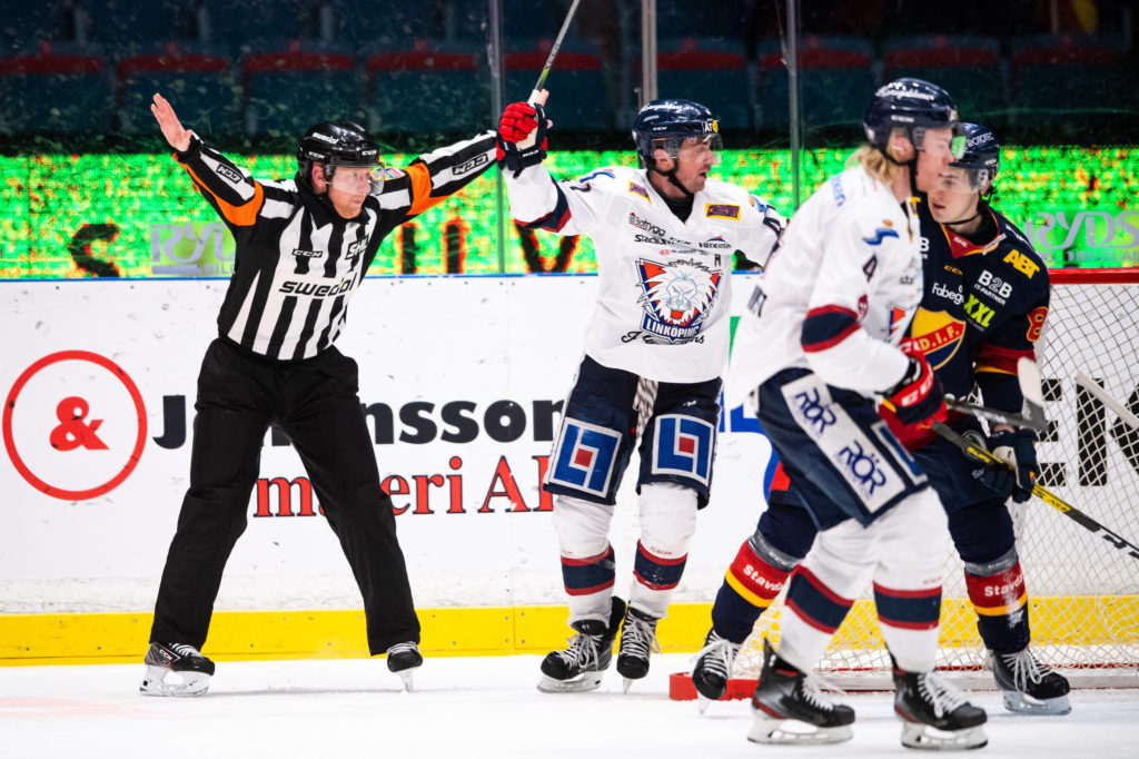 Tempoökningen efter det bortdömda målet