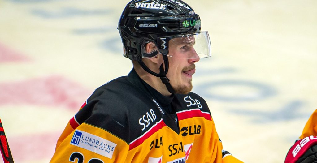 KLART: Örebro värvar forward från konkurrenten