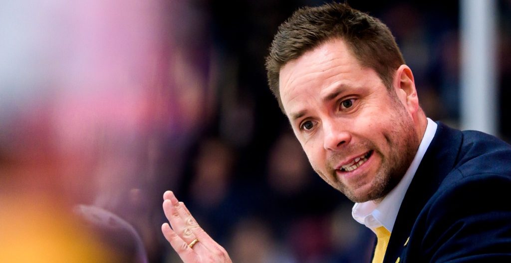 KLART: Tränaren förlänger med SHL-klubben